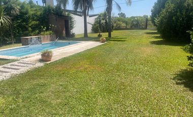 CASA QUINTA EN MIRADOR DE LOS PADRES