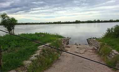 Casa en Caima, 2 dorm, quincho, pileta, bajada río