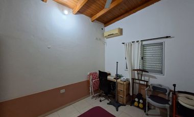 Casa en Caima, 2 dorm, quincho, pileta, bajada río