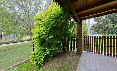 Casa en Caima, 2 dorm, quincho, pileta, bajada río