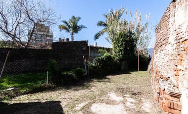 Casa con jardín y patio para reciclar – Escalada