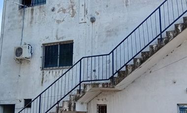 VENTA LOCAL + CASA SOBRE ACCESO OESTE INVERSION!