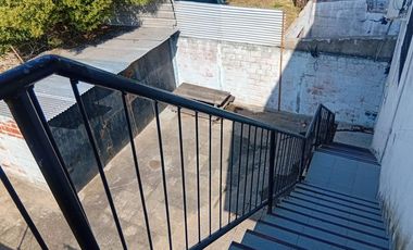 VENTA LOCAL + CASA SOBRE ACCESO OESTE INVERSION!