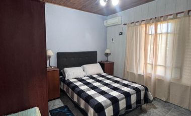 VENTA CASA 3 DORMITORIOS - HUMBOLDT.-