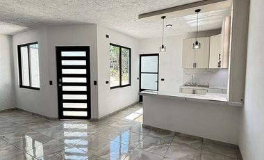 Casa en venta en Fracc. San Miguel- Coatepec- 2 habitaciones en 1 sólo nivel