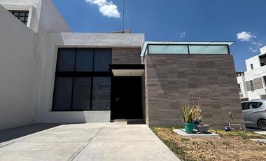 CASA EN VENTA DE UN PISO EN SAN GERARDO, AGUASCALIENTES