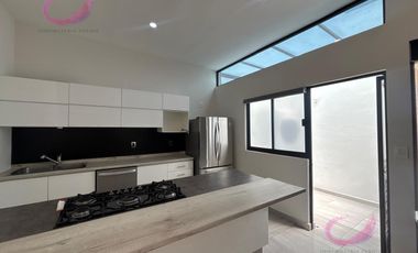 CASA EN VENTA DE UN PISO EN SAN GERARDO, AGUASCALIENTES