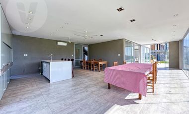 Casa en venta y alquiler - Barrio La Providencia, Canning