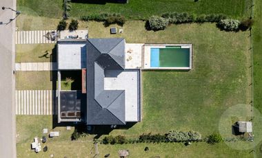 Casa en venta y alquiler - Barrio La Providencia, Canning