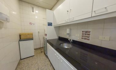 Oficina amoblada en alquiler en Munro