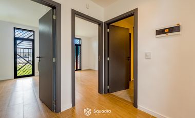 VENTA - Casa de 2 dormitorios a estrenar, galería con parrillero - Alvear.