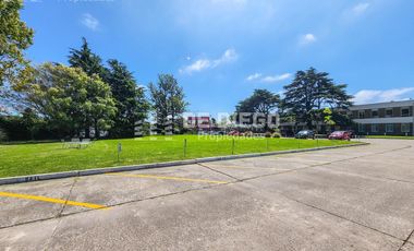 Deposito en alquiler 490 m2, predio con seguridad, Olivos Vicente Lopez