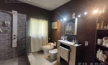 HERMOSA CASA EN VENTA ESTILO COUNTRY HAUSE ITUZAINGO CORRIENTES
