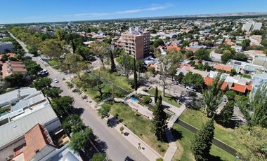 Se VENDE depto. 3 dorm. centrico, General Roca, Río Negro