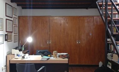 Venta Oficina Comercial Sobre Peatonal Córdoba Bajas Expensas. Centro