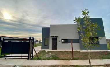 VENTA CASA DE 2 DORMITORIOS FUNES NORTE CREDITO