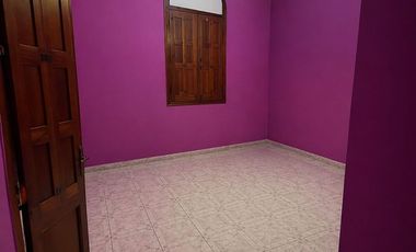 IMPORTANTE CASA EN VENTA - AV. MORENO (S) AL 700