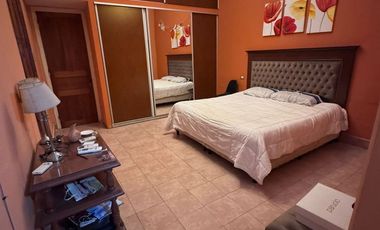 IMPORTANTE CASA EN VENTA - AV. MORENO (S) AL 700
