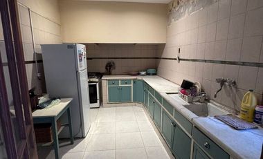 IMPORTANTE CASA EN VENTA - AV. MORENO (S) AL 700