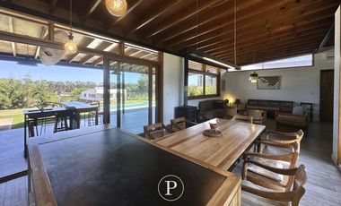 Casa en Alquiler con Pileta en Barrancas de San Benito