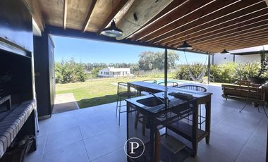 Casa en Alquiler con Pileta en Barrancas de San Benito