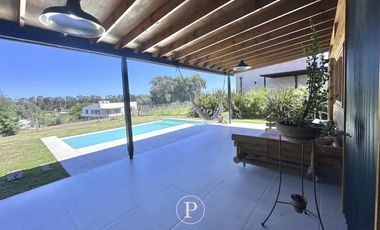 Casa en Alquiler con Pileta en Barrancas de San Benito