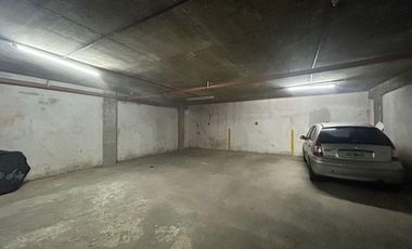 Venta Cochera Planta Baja Ituzaingo 3659. Cinco Esquinas