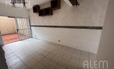 Departamento 3 ambientes con patio en 2 de Mayo al 4300 - Remedios de Escalada - Lanús