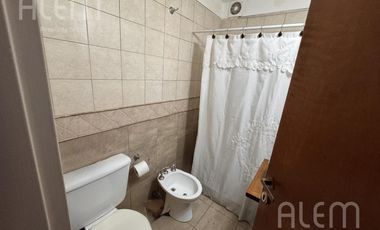 Departamento 3 ambientes con patio en 2 de Mayo al 4300 - Remedios de Escalada - Lanús
