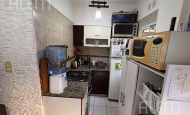 Departamento 3 ambientes con patio en 2 de Mayo al 4300 - Remedios de Escalada - Lanús