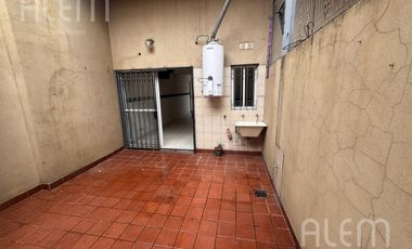 Departamento 3 ambientes con patio en 2 de Mayo al 4300 - Remedios de Escalada - Lanús