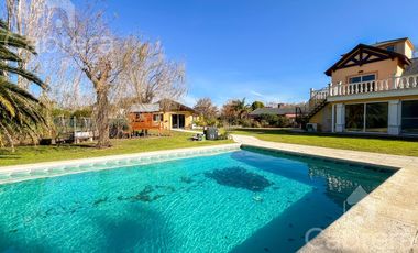 Venta de casa 4 dormitorios en Haras del Sur I, La Plata