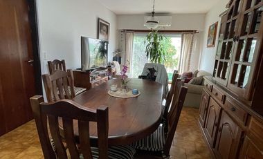 Departamento en  venta de 3 ambientes con balcón
