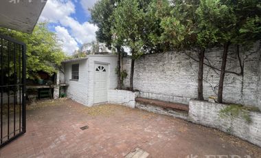 Venta casa 3 ambientes con patio en Wilde
