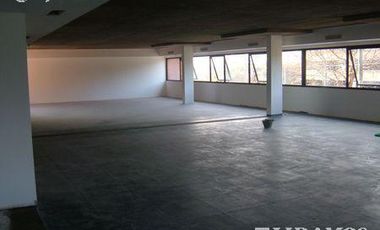 Alquiler de oficinas de 240 m2 en Beccar