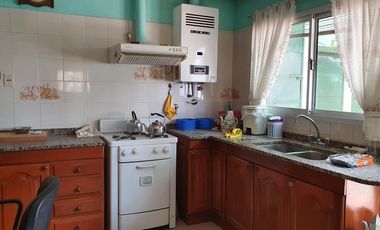 Casa Centrica En esquina - Villa San Jose