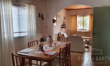 Casa Centrica En esquina - Villa San Jose