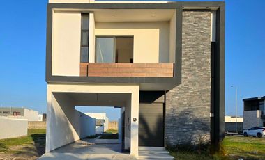 Casa en Venta Doble fachada Lomas de la Rioja