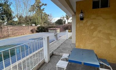 Venta Casa 3 dormitorios con jardín y pileta Pérez Santa Fe