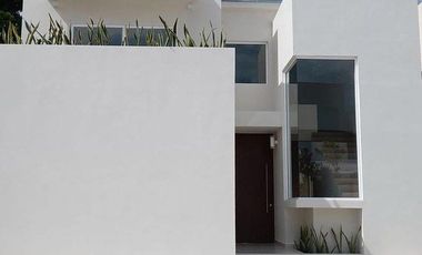 Venta de casa en Lagos del Sol