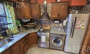 Venta PH 3 ambientes con patio en Villa Dominico