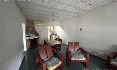 Venta de Casa 3 ambientes con Parrilla en Platanos