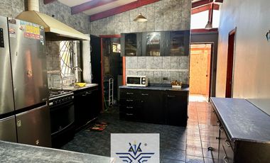 Se vende casa en Miraflores 3D 2B