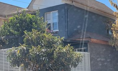 CASA DE ESQUINA 3D 2B EXCELENTE BARRIO EN PAINE