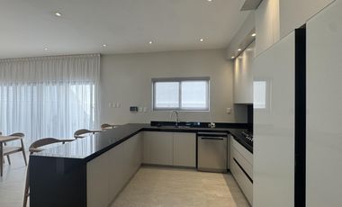 CASA NUEVA CON PANELES SOLARES EN VENTA EN PUNTA TIBURON