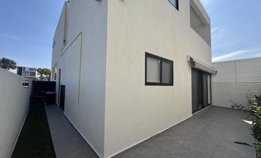 CASA NUEVA CON PANELES SOLARES EN VENTA EN PUNTA TIBURON