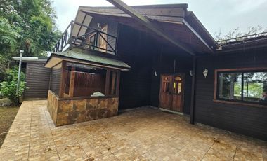 CASA MODERNA EN ENTORNO NATURAL