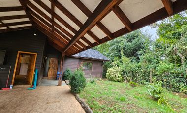 CASA MODERNA EN ENTORNO NATURAL