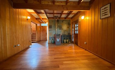 CASA MODERNA EN ENTORNO NATURAL