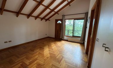 CASA MODERNA EN ENTORNO NATURAL